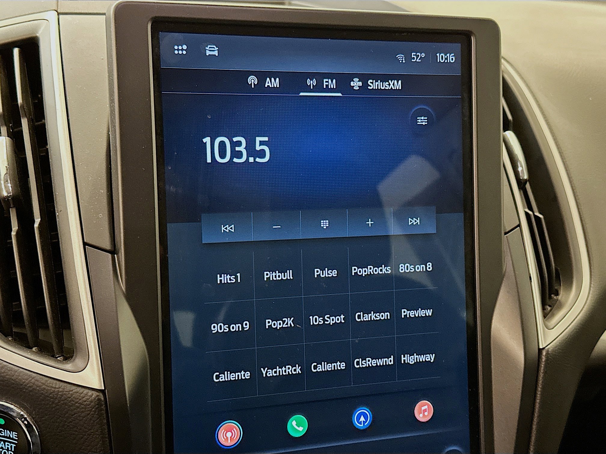 Used 2024 Ford Edge SEL image 21