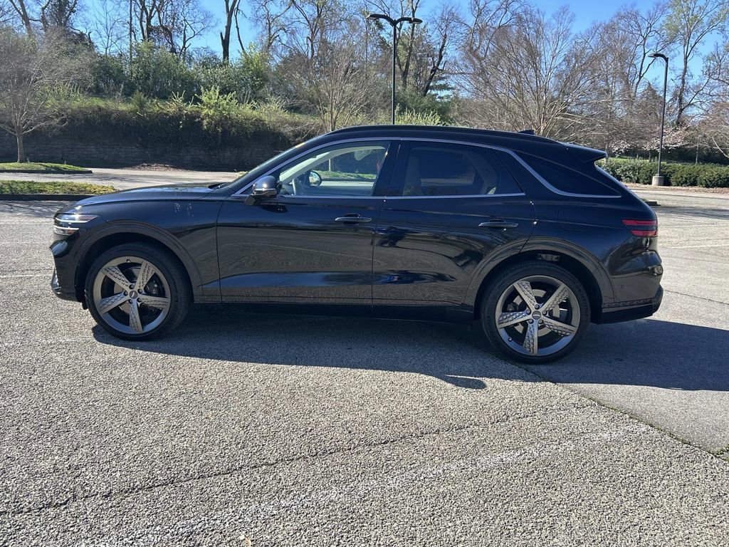 Used 2025 Genesis GV70 3.5T Sport w/ Sport Prestige Package image 4