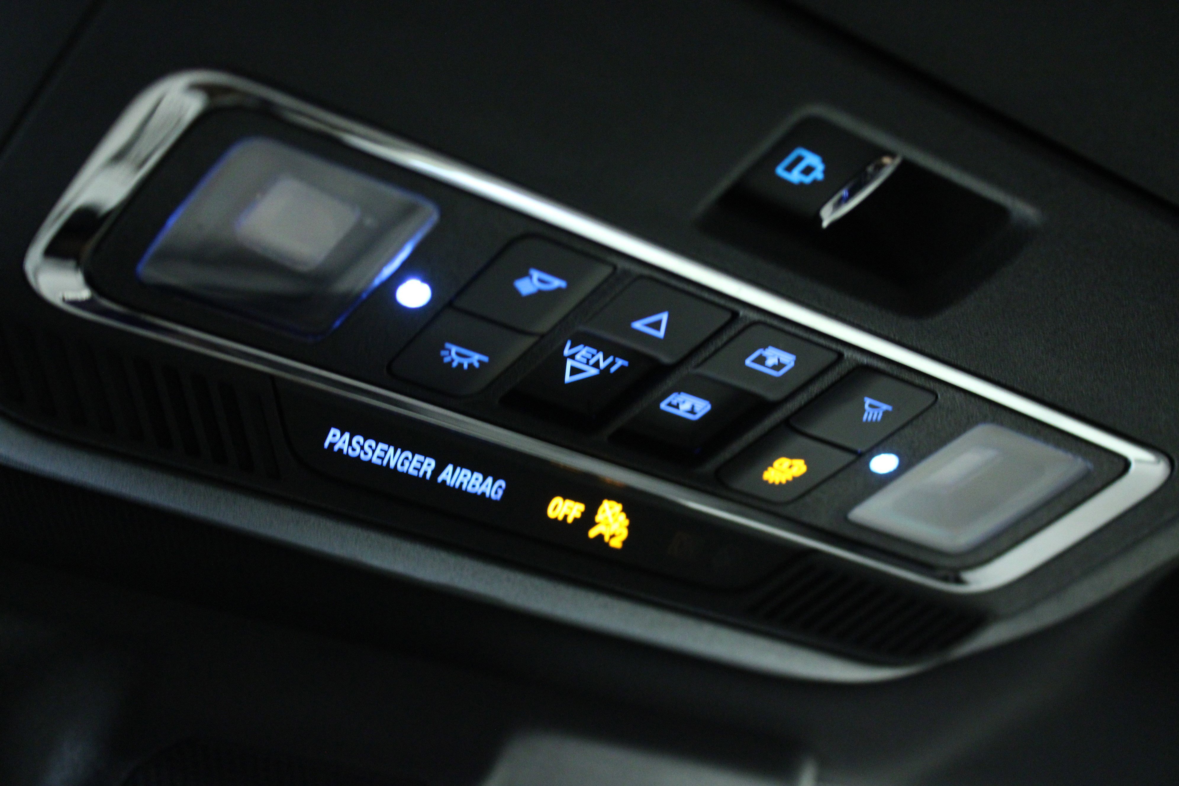 Used 2022 Ford F150 Lightning Platinum image 25