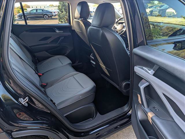 Certified 2025 Volkswagen Tiguan SE AWD/4WD image 14