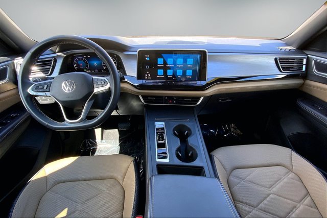 Used 2024 Volkswagen Atlas Cross Sport SE AWD/4WD image 15