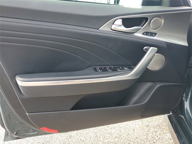 Used 2022 Kia Stinger GT2 image 19