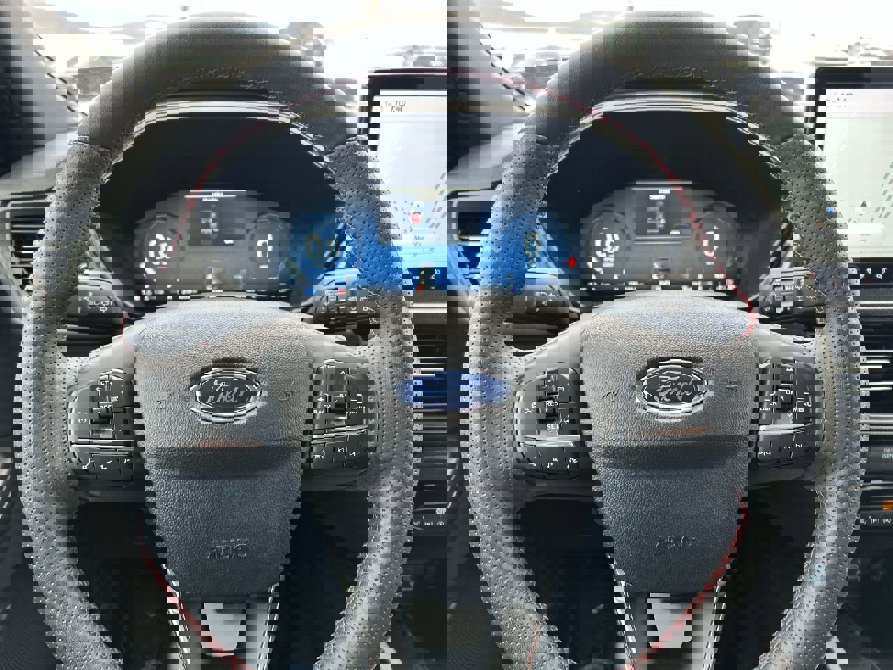 Used 2023 Ford Escape ST-Line Elite image 25