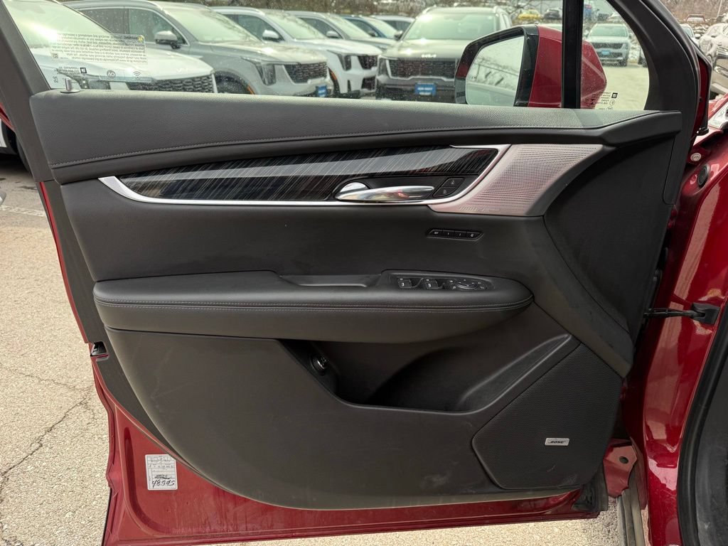 Used 2023 Cadillac XT6 Premium Luxury AWD/4WD image 6