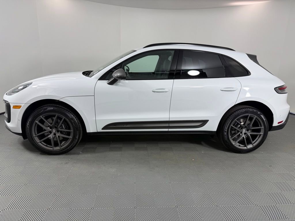 Certified 2026 Porsche Macan Turbo image 2