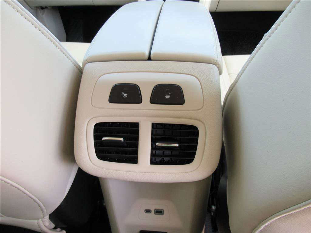 Used 2022 Buick Envision Avenir w/ Technology Package II image 33