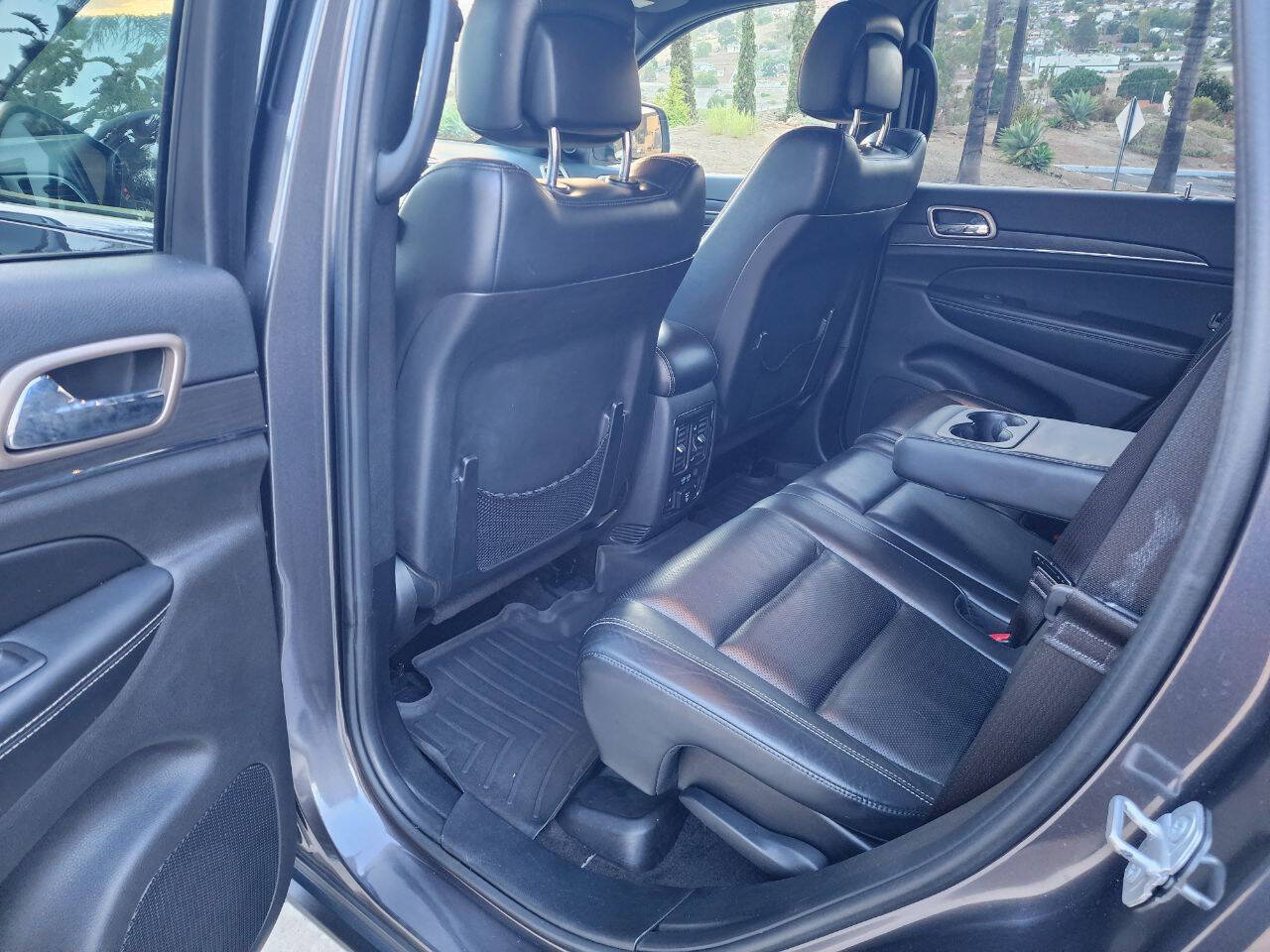Used 2016 Jeep Grand Cherokee Limited w/ Luxury Group II AWD/4WD image 20