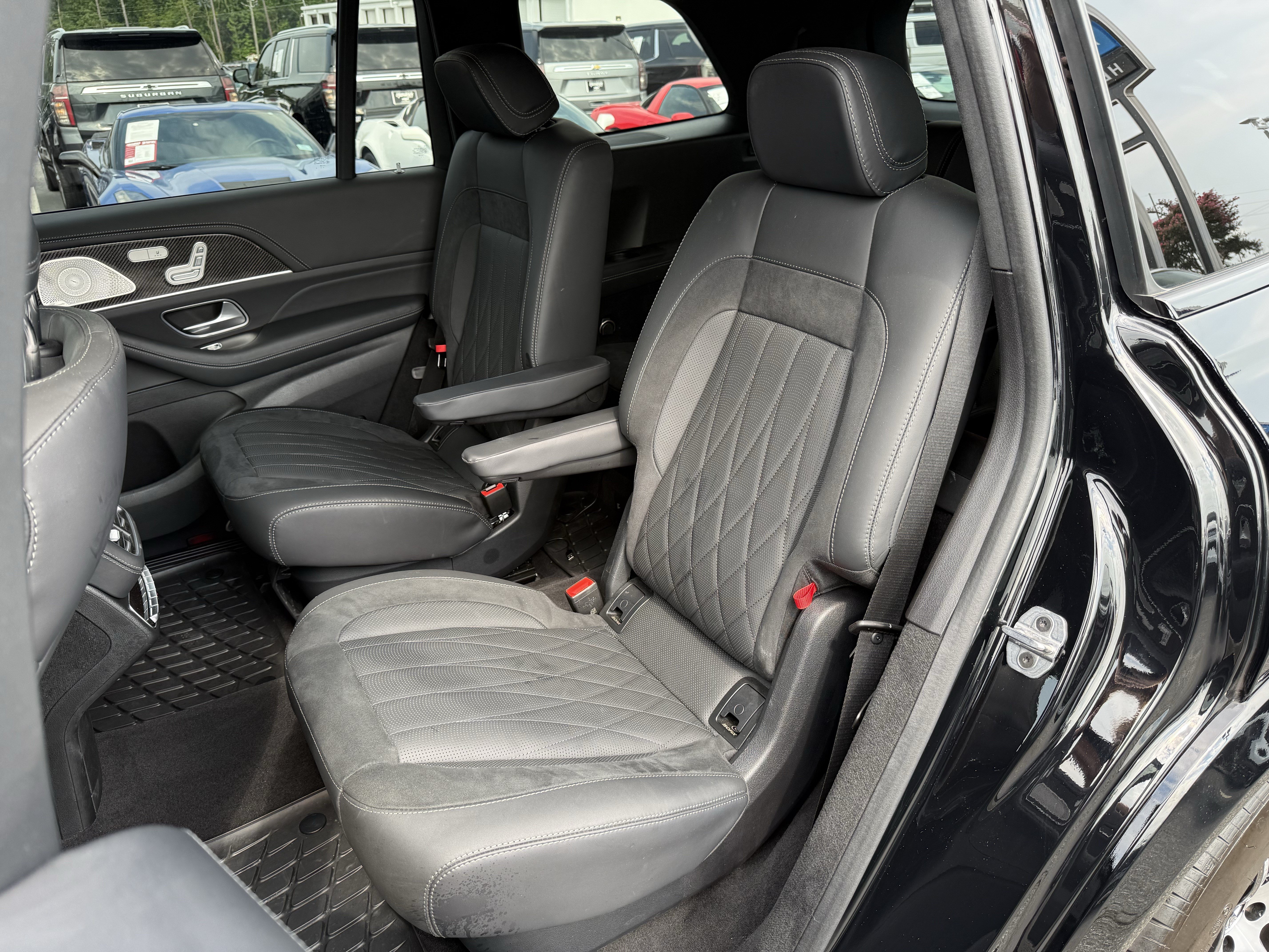 Used 2024 Mercedes-Benz GLS 63 AMG 4MATIC image 31