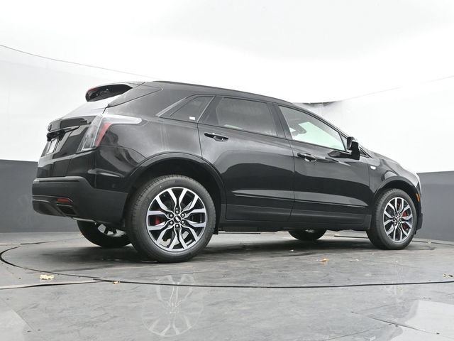 New 2026 Cadillac XT5 Sportv w/ LPO, Floor Liner Package AWD/4WD image 39