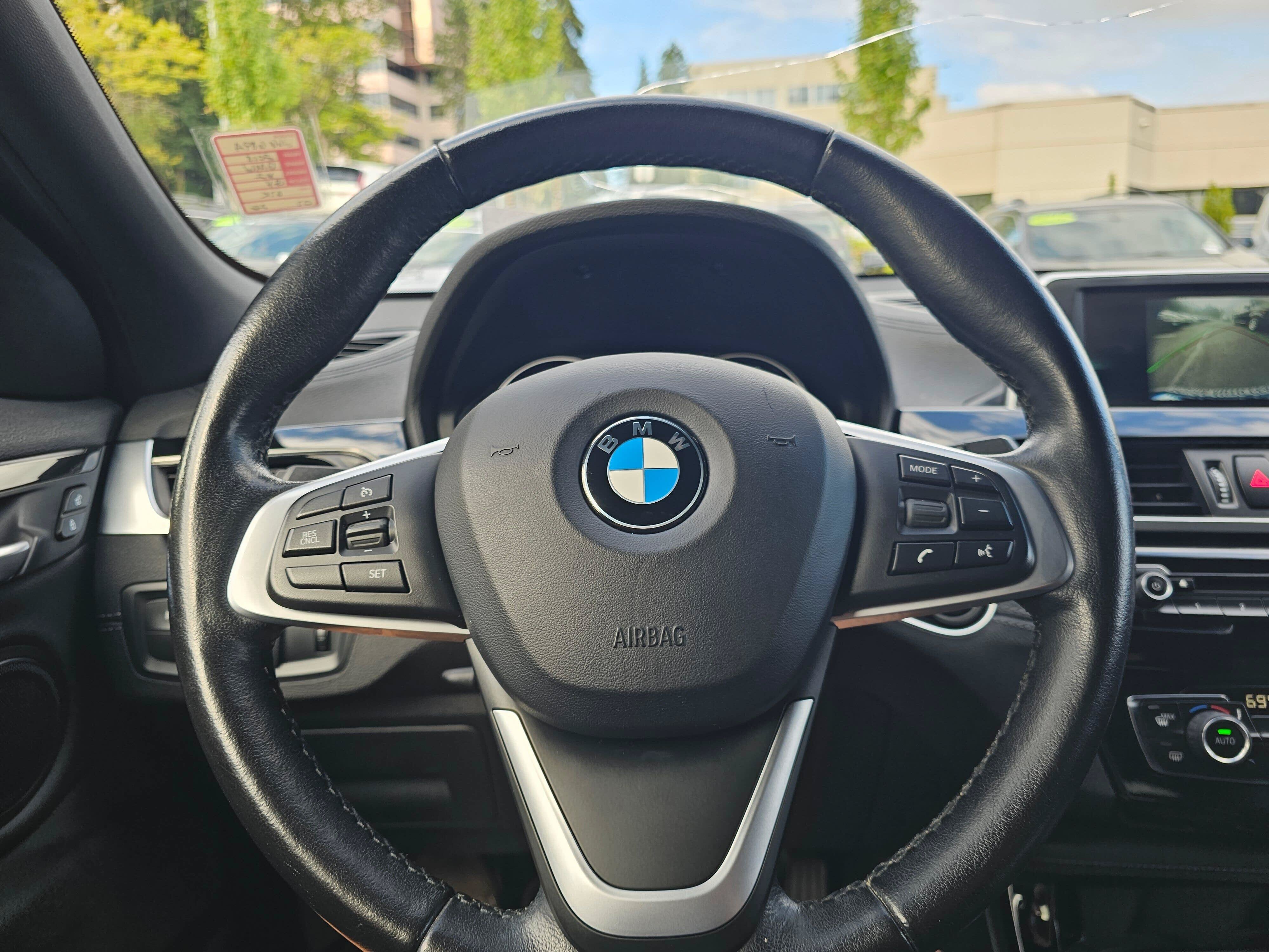 Used 2018 BMW X2 xDrive28i w/ Convenience Package AWD/4WD image 25