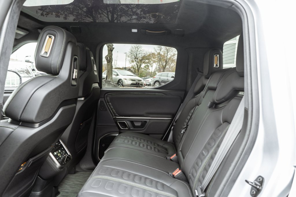 Used 2023 Rivian R1T Adventure image 30