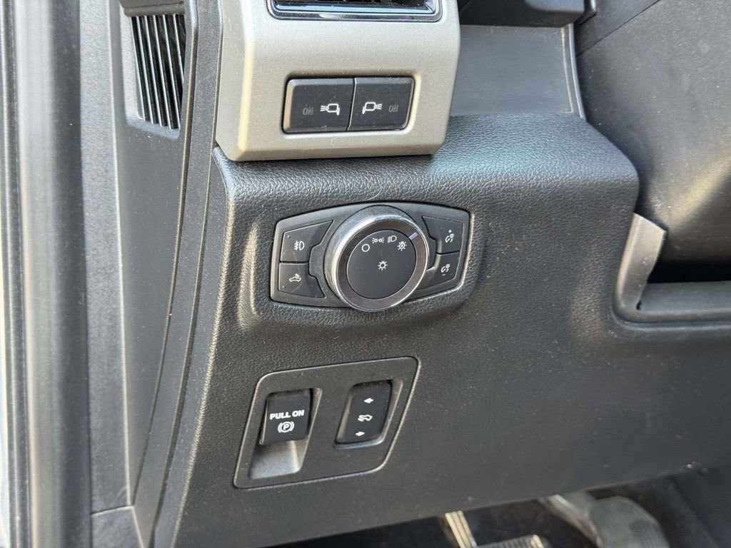 Used 2020 Ford F150 Lariat w/ Equipment Group 502A Luxury image 10