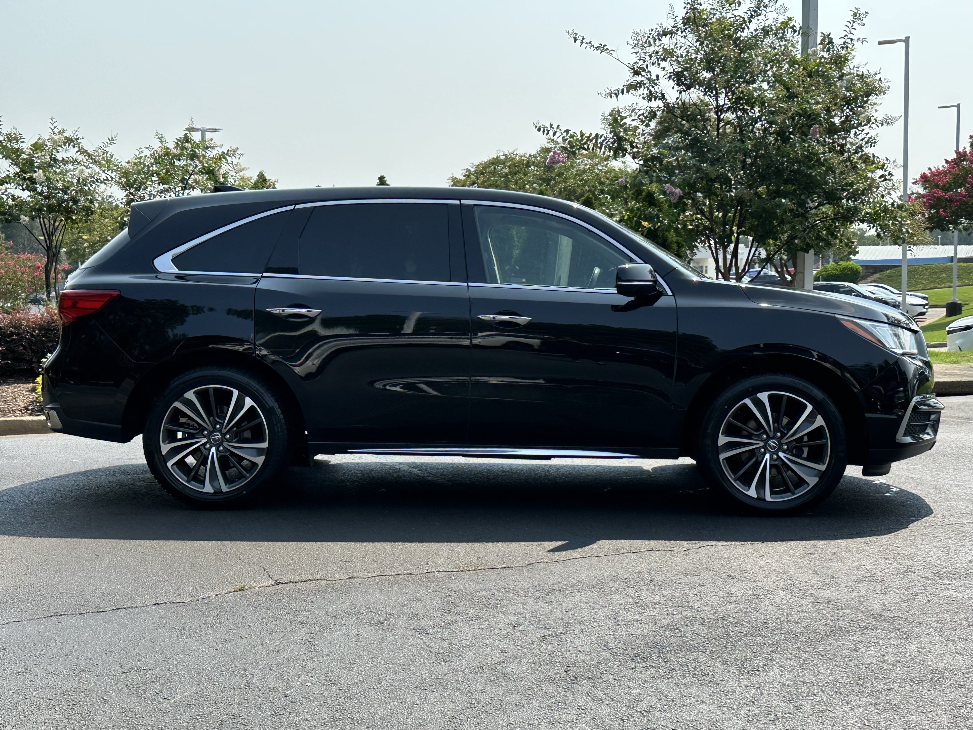 Used 2020 Acura MDX w/ Technology Package FWD image 11