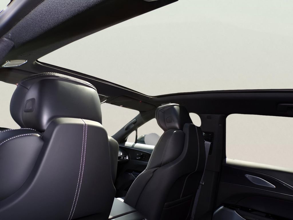 New 2026 Cadillac Lyriq V image 8