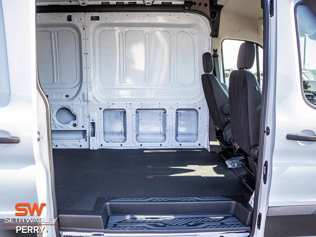 New 2025 Ford Transit 250 148 Medium Roof image 13