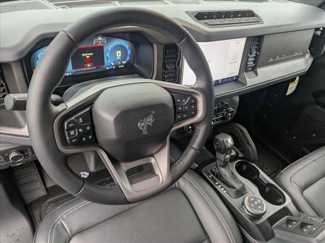 New 2025 Ford Bronco Badlands image 3