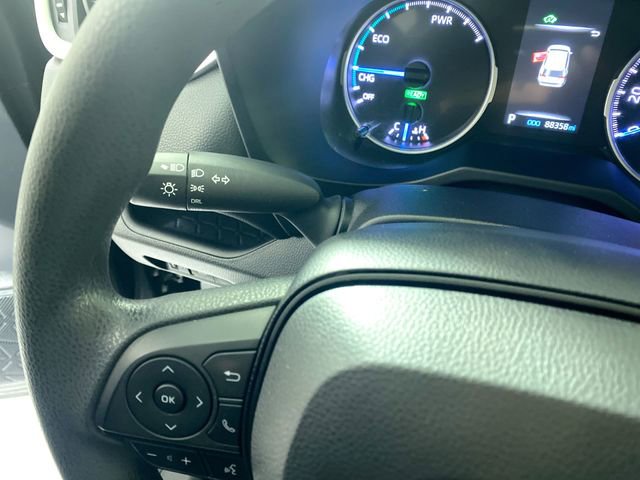 Used 2021 Toyota RAV4 LE image 14