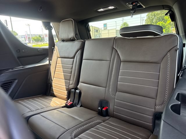 New 2026 GMC Yukon Denali Ultimate AWD/4WD image 12