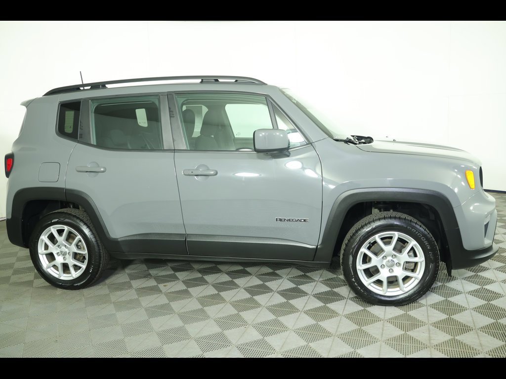 Used 2021 Jeep Renegade Latitude w/ Convenience Group image 2