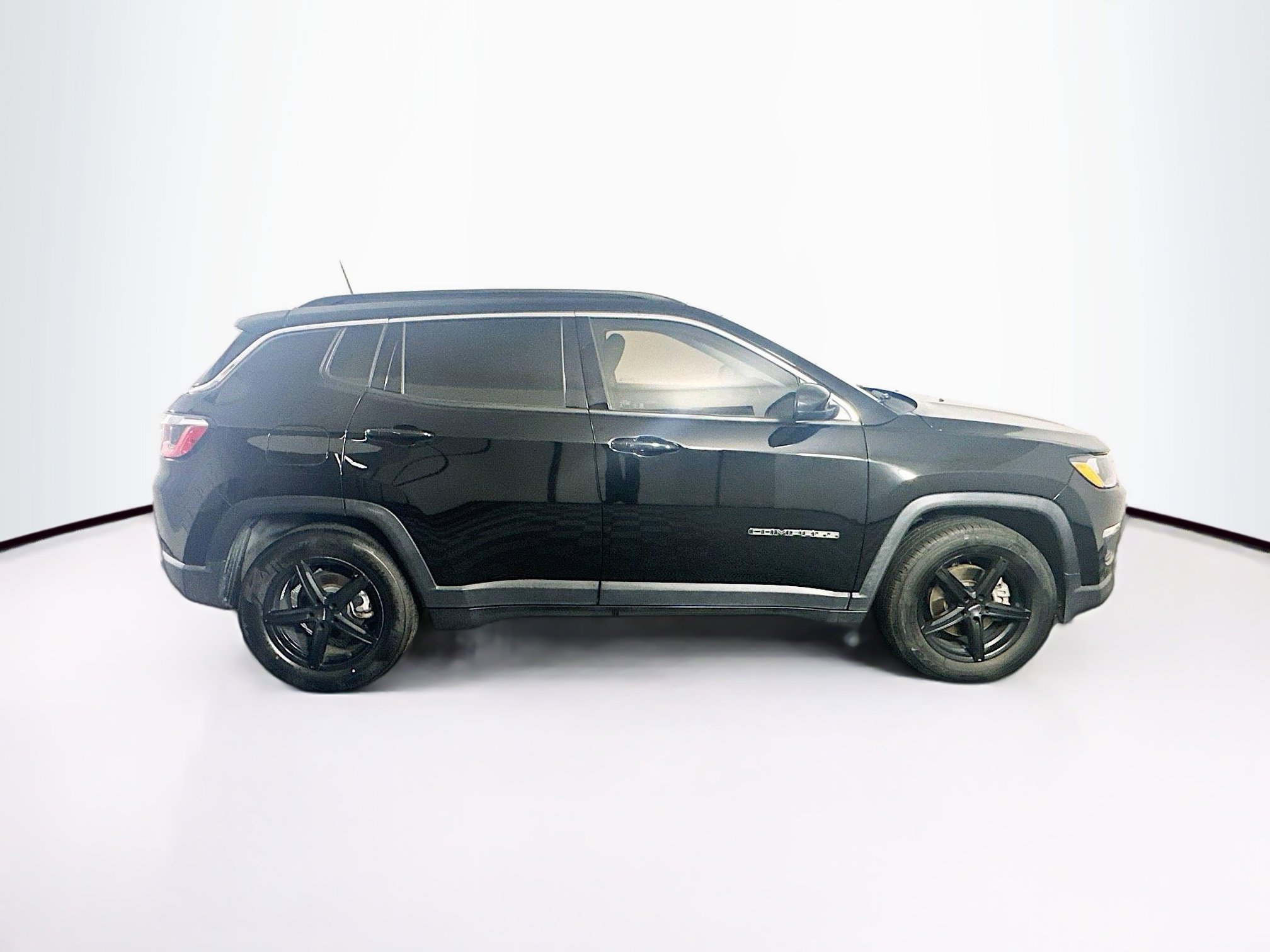 Used 2021 Jeep Compass Latitude FWD image 10