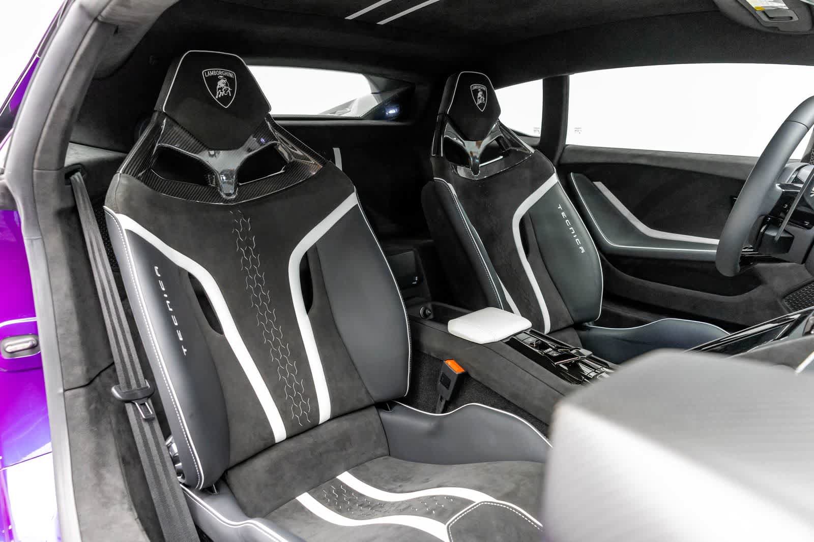 Used 2024 Lamborghini Huracan Tecnica RWD image 13