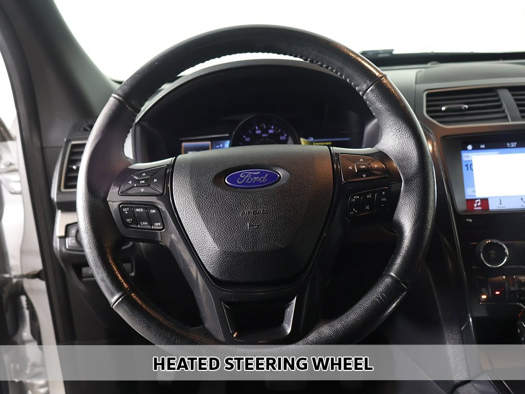 Used 2018 Ford Explorer XLT w/ Equipment Group 202A image 5