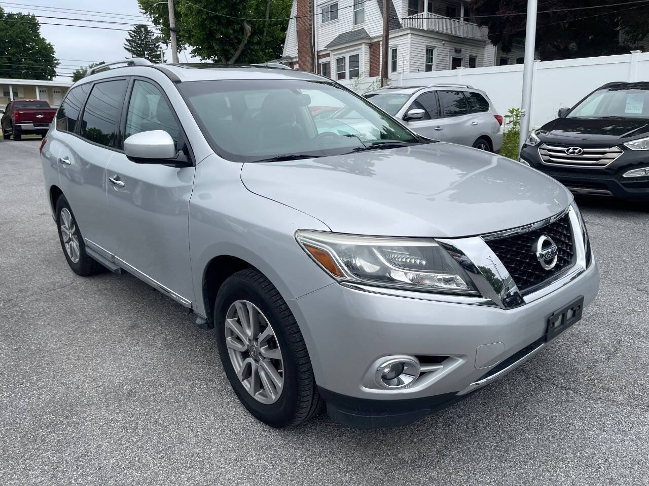 Used 2016 Nissan Pathfinder SL w/ SL Premium Package AWD/4WD image 4