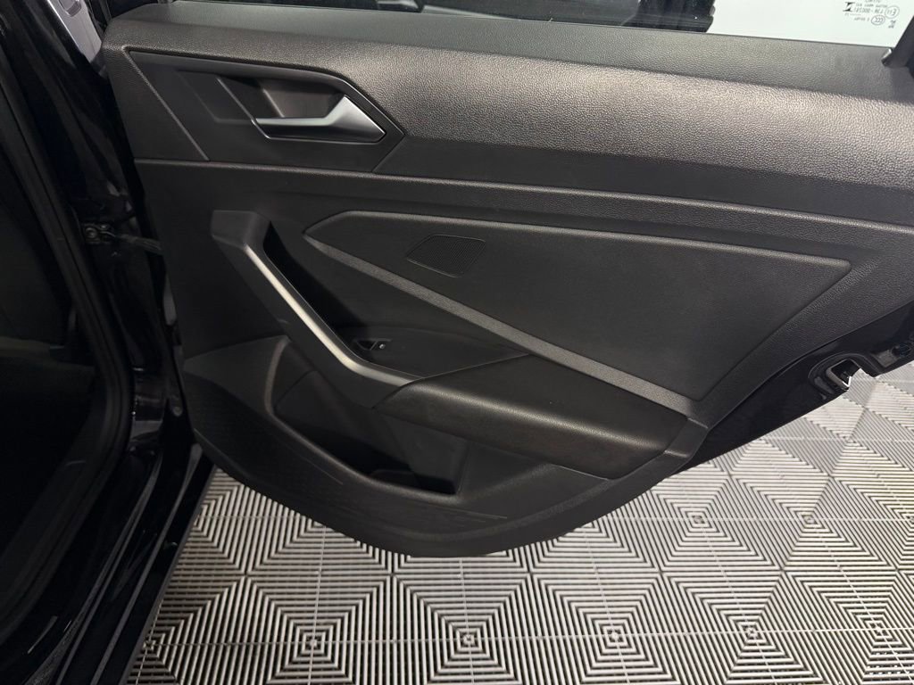 Used 2025 Volkswagen Jetta Sport FWD image 28