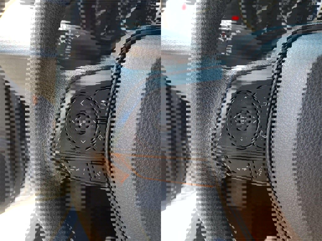 Used 2022 Toyota Corolla LE image 20