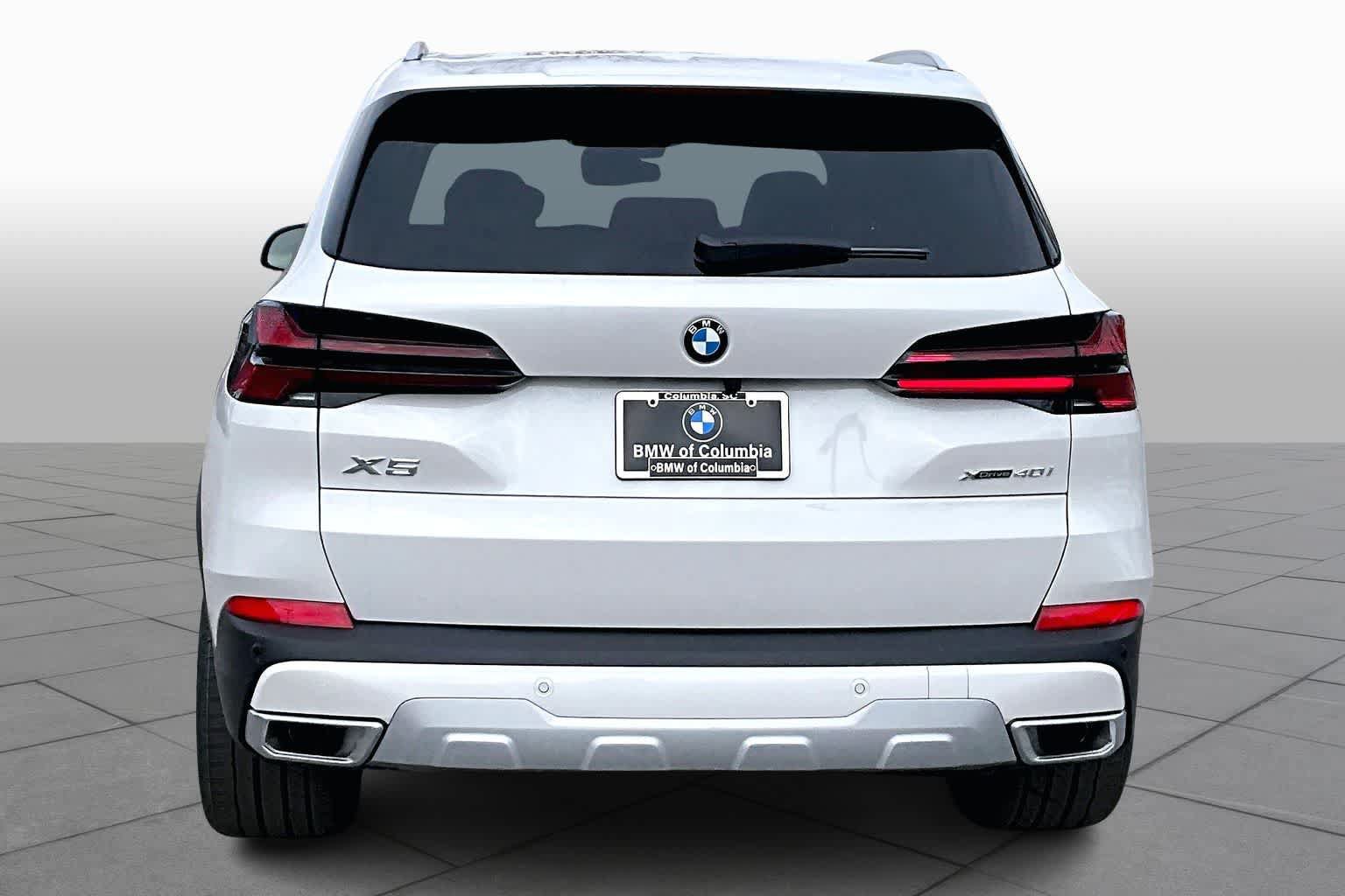 New 2026 BMW X5 xDrive40i w/ M Sport Package AWD/4WD image 4