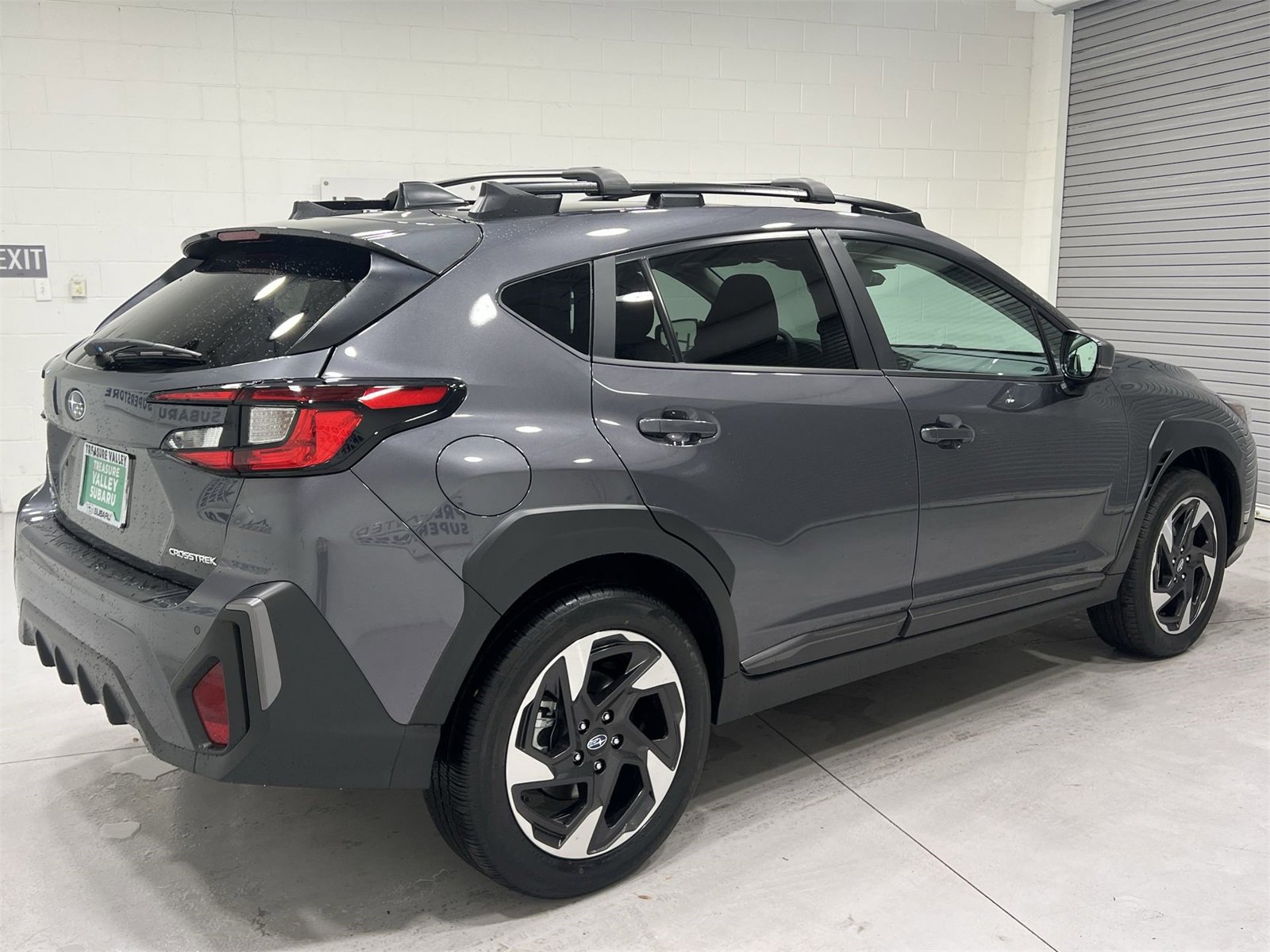 Used 2025 Subaru Crosstrek 2.5i Limited w/ Crosstrek Mirror Package image 8