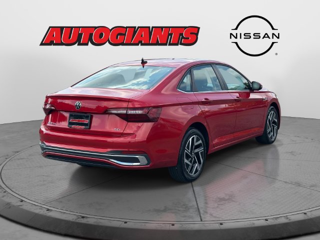 Used 2022 Volkswagen Jetta SEL FWD image 4