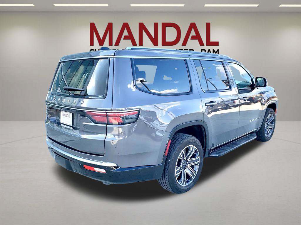 Used 2025 Jeep Wagoneer Series II AWD/4WD image 5