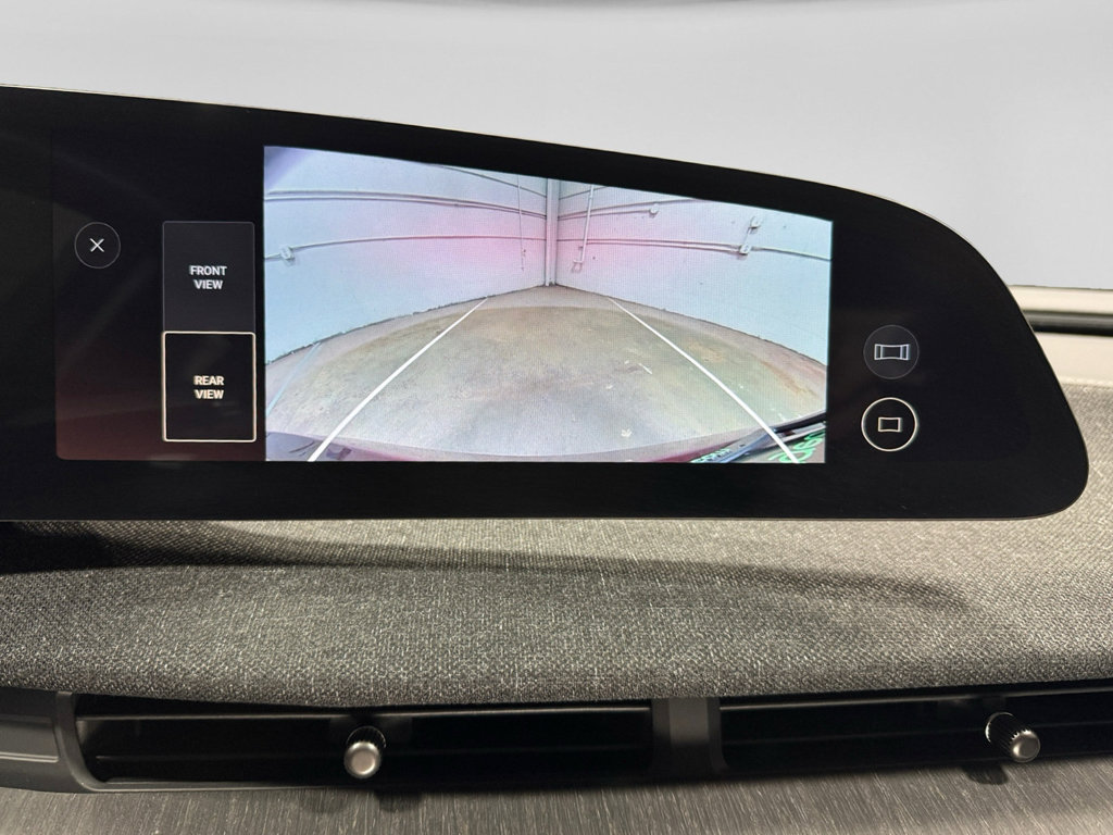 Used 2025 Lucid Air Pure image 12