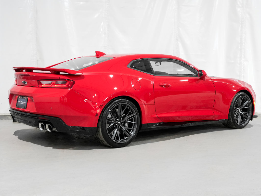 Used 2017 Chevrolet Camaro ZL1 RWD image 7