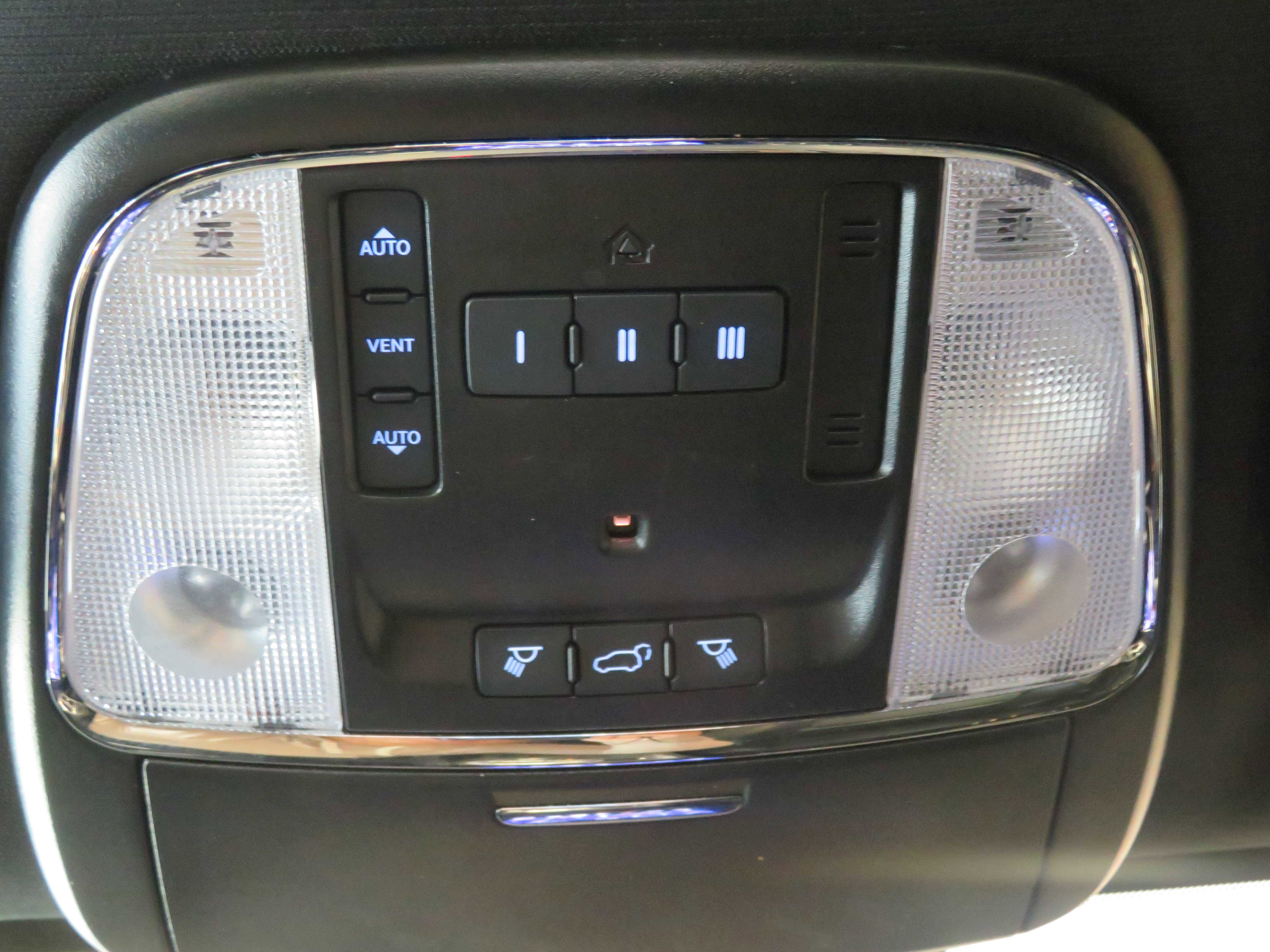 Used 2020 Jeep Grand Cherokee Limited w/ Trailer Tow Group IV image 46