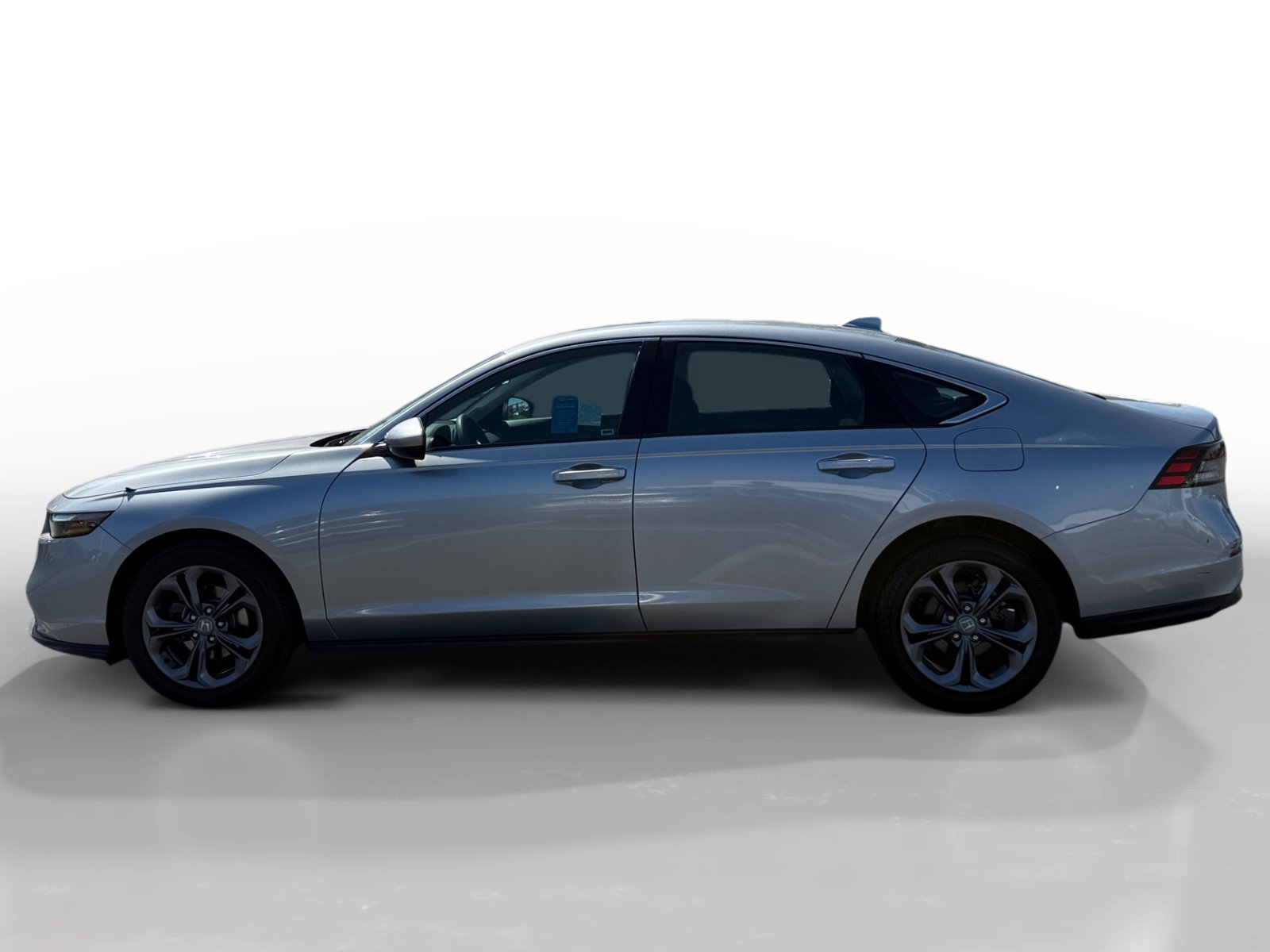 Certified 2023 Honda Accord EX image 2