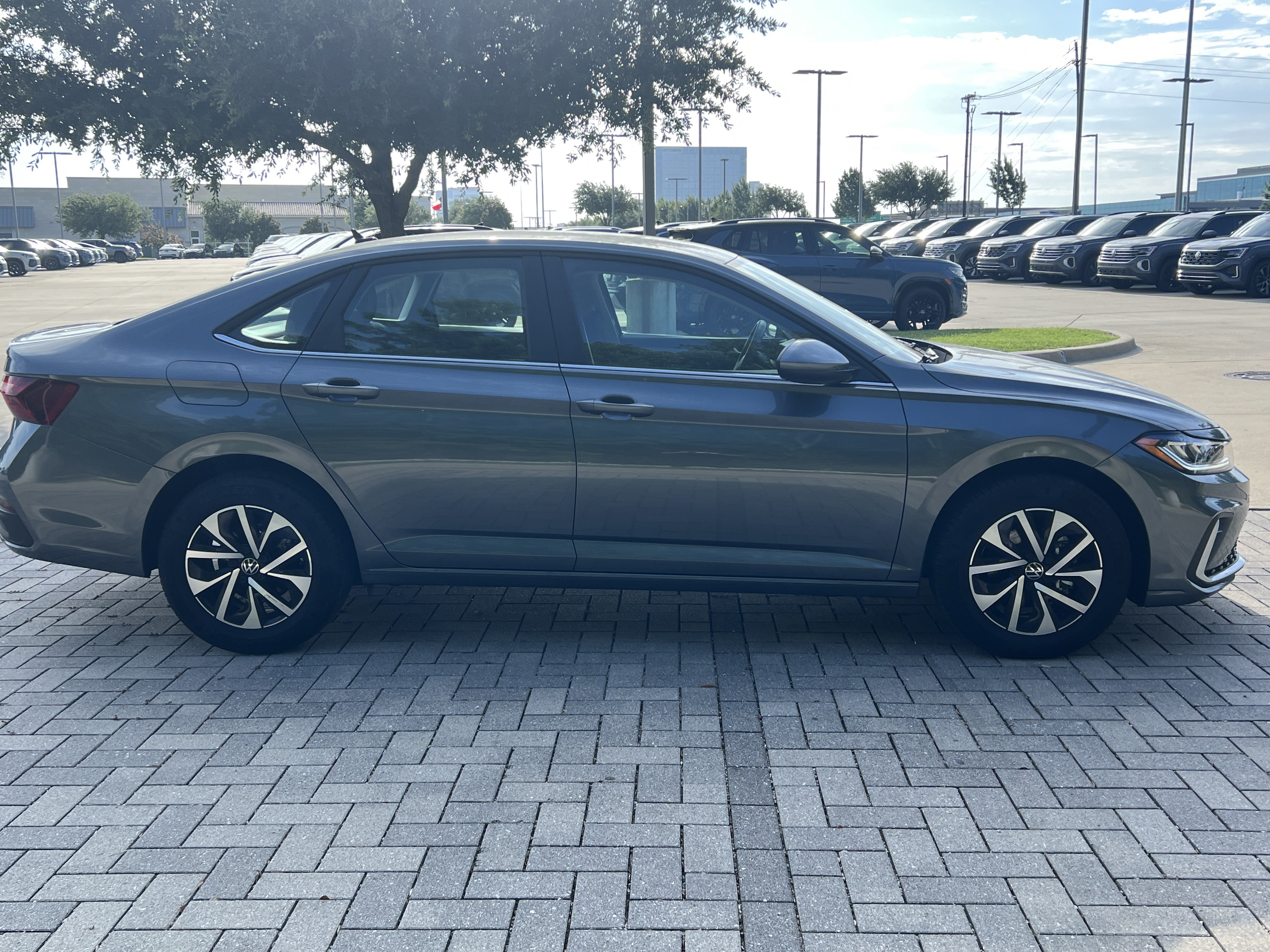 Certified 2025 Volkswagen Jetta S FWD image 11