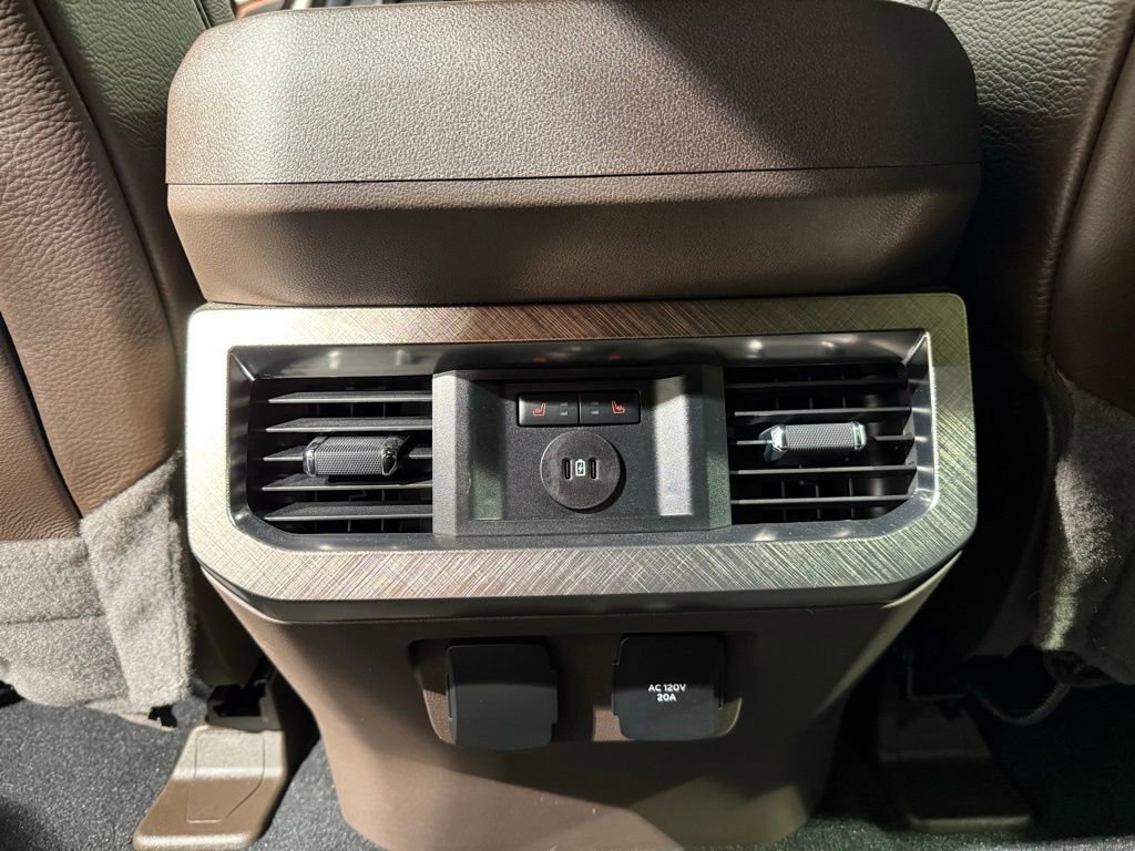 Used 2024 Ford F250 King Ranch w/ FX4 Off-Road Package AWD/4WD image 18