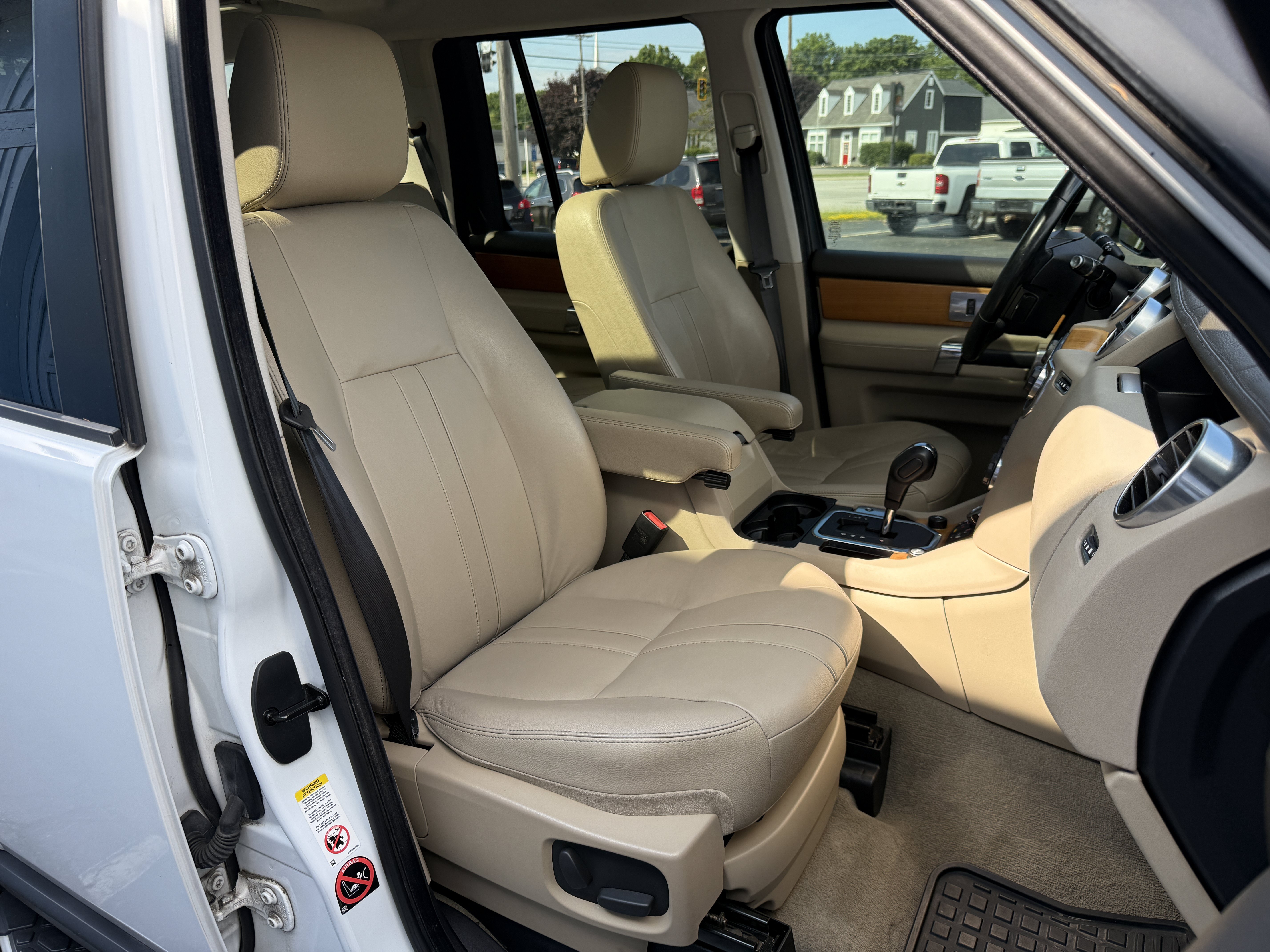 Used 2013 Land Rover LR4 HSE AWD/4WD image 14