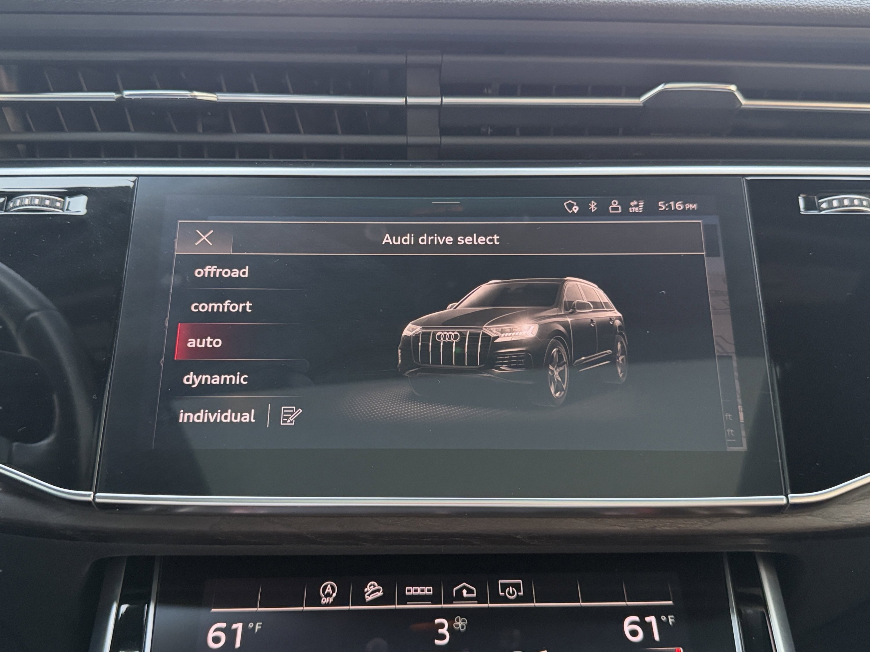 Used 2021 Audi Q7 2.0T Premium w/ Convenience Package AWD/4WD image 57