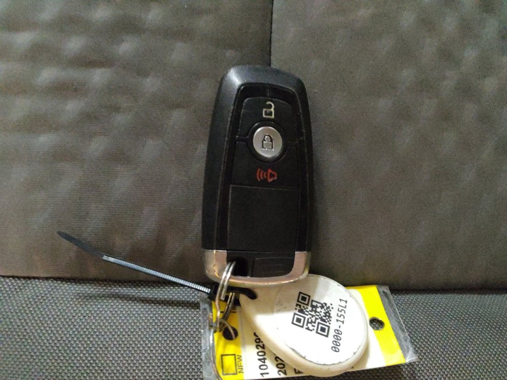 Used 2020 Ford Escape SE image 32