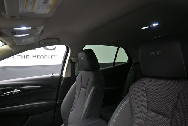 Used 2023 Buick Envision Preferred w/ Sport Touring Package AWD/4WD image 17