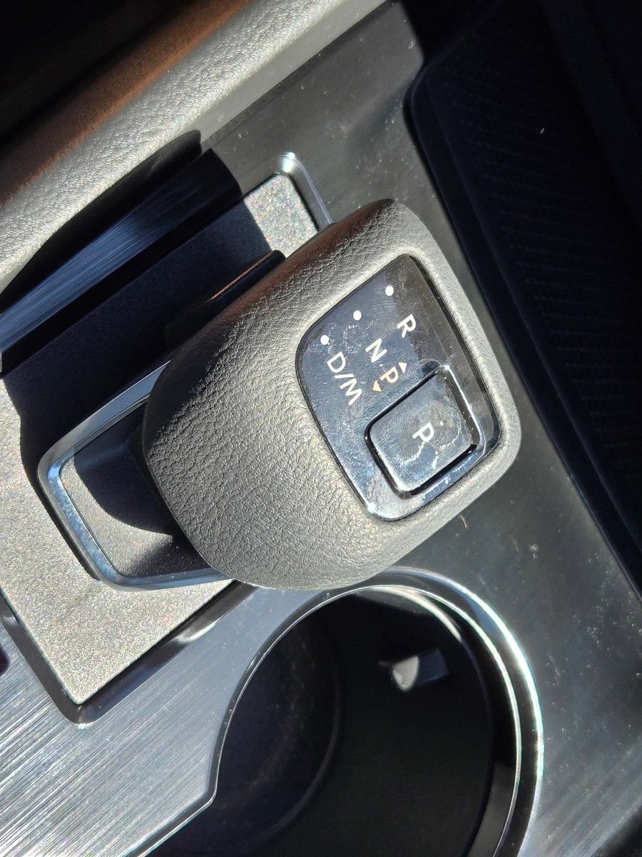 Used 2023 Nissan Rogue S AWD/4WD image 29