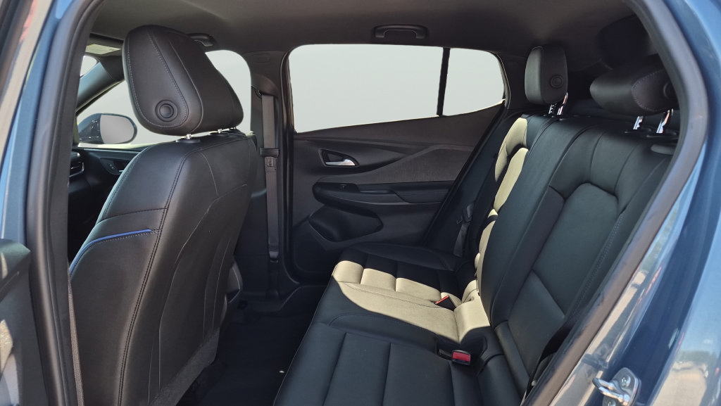 Used 2024 Buick Envista Sport Touring w/ Convenience I Package FWD image 25