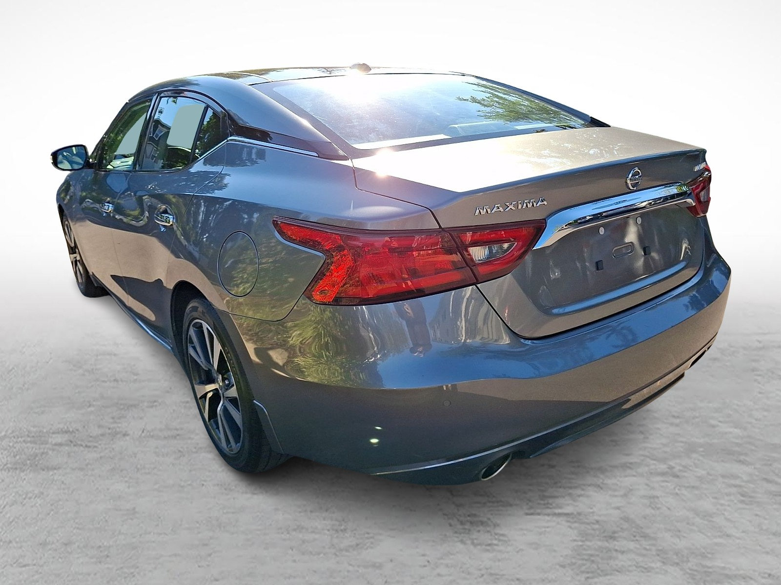 Used 2016 Nissan Maxima Platinum FWD image 4