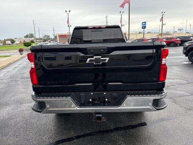 Used 2022 Chevrolet Silverado 3500 LTZ w/ LTZ Plus Package AWD/4WD image 4