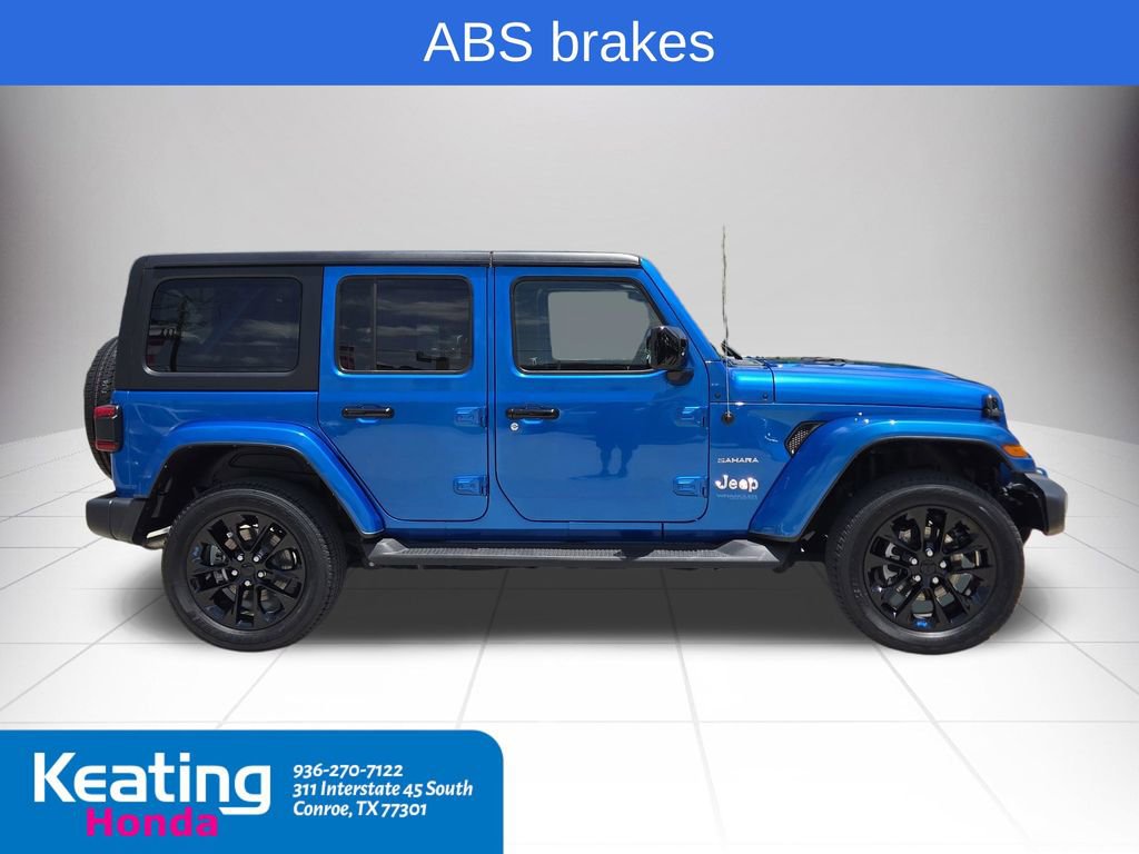 Used 2022 Jeep Wrangler Unlimited Sahara w/ Cold Weather Group AWD/4WD image 9