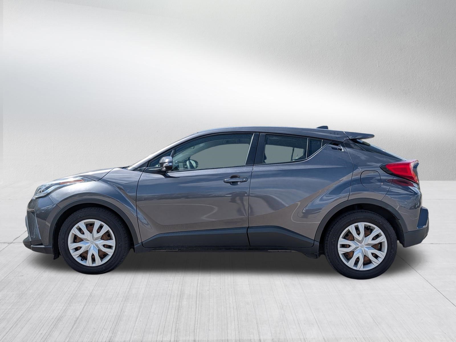 Used 2021 Toyota C-HR LE FWD image 4