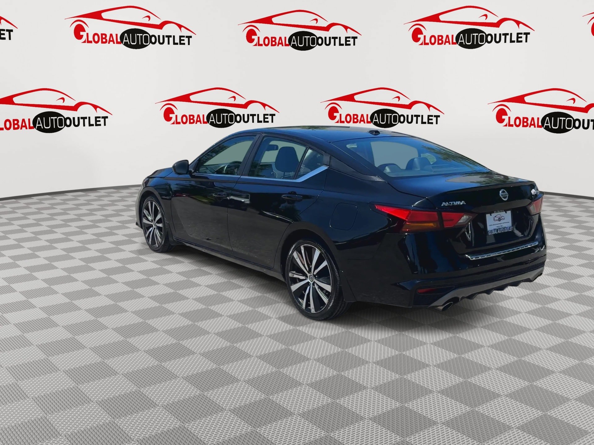 Used 2021 Nissan Altima 2.5 SR FWD image 6